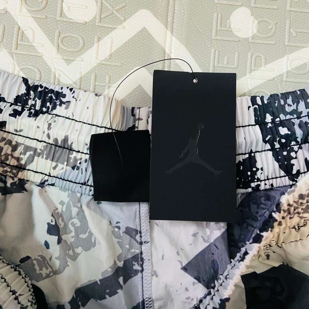 Nike Jordan limited edition animal snake print shorts - Picture 4 of 6